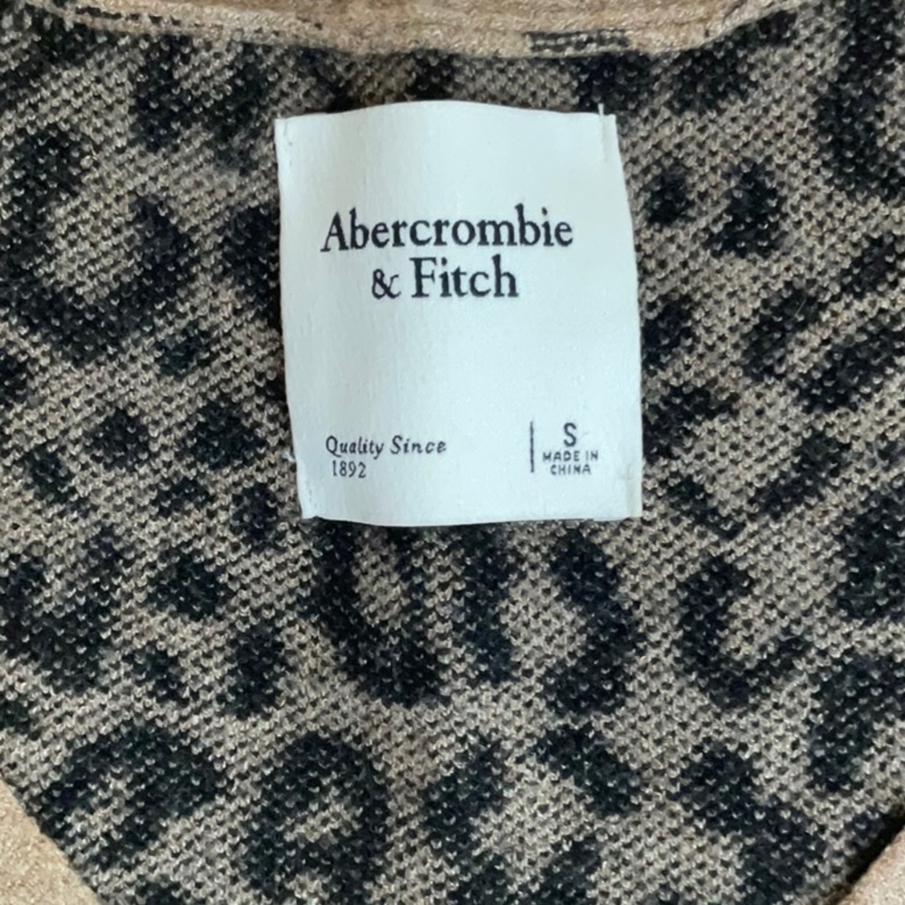 Leopard Print Bell Puff Sleeve A&F Sweater - image 3